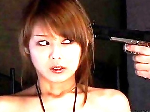 Japanese spy babe gives a hot double blowjobs..